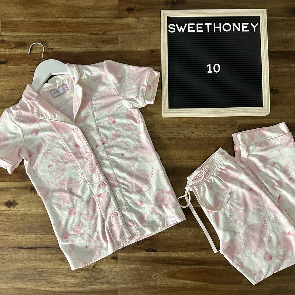 SweetHoney Cozy Pajama Set Classic Pink Floral Short Sleeve Pants Button Down 10